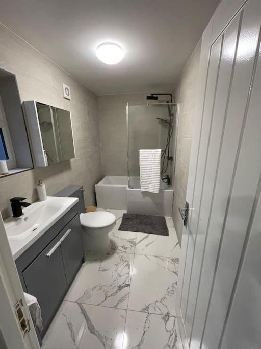 Cosy Brand New Spacious 1 Bed Luxury Apartment Birmingham Extérieur photo